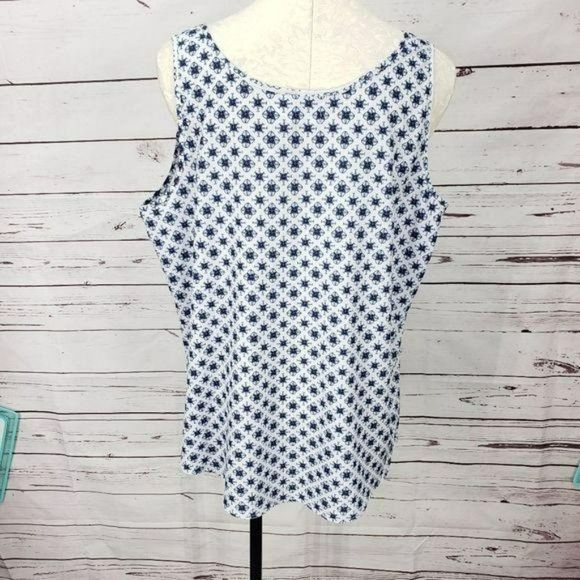 Time And Tru Women's‎ White Medallion Print Sleeve Blouse Tank Top Size XXL - Picture 7 of 10